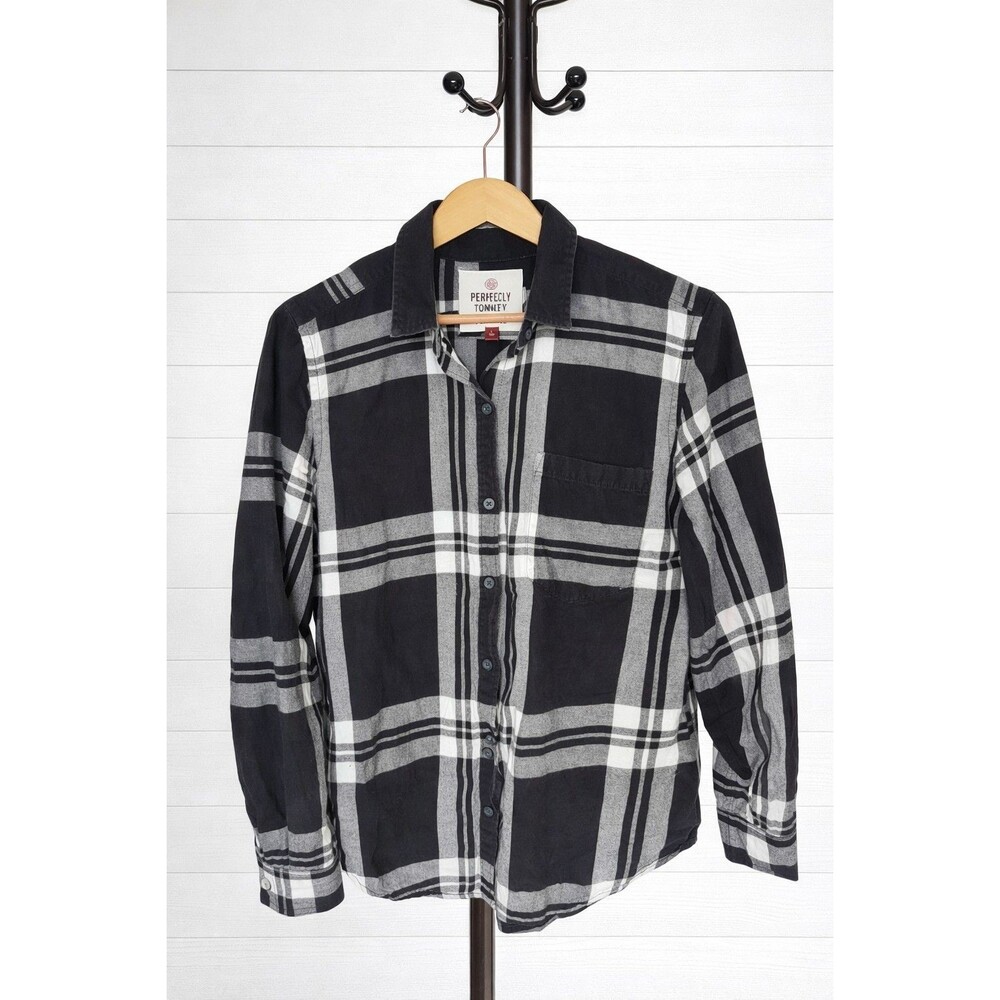 So Perfectly Soft Flannel Button Down Black and White Large